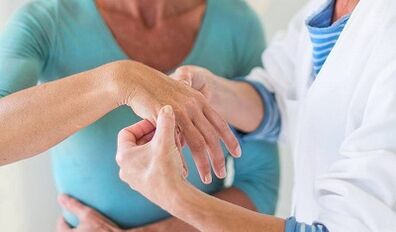 Perbedaan utama arthritis dan arthrosis